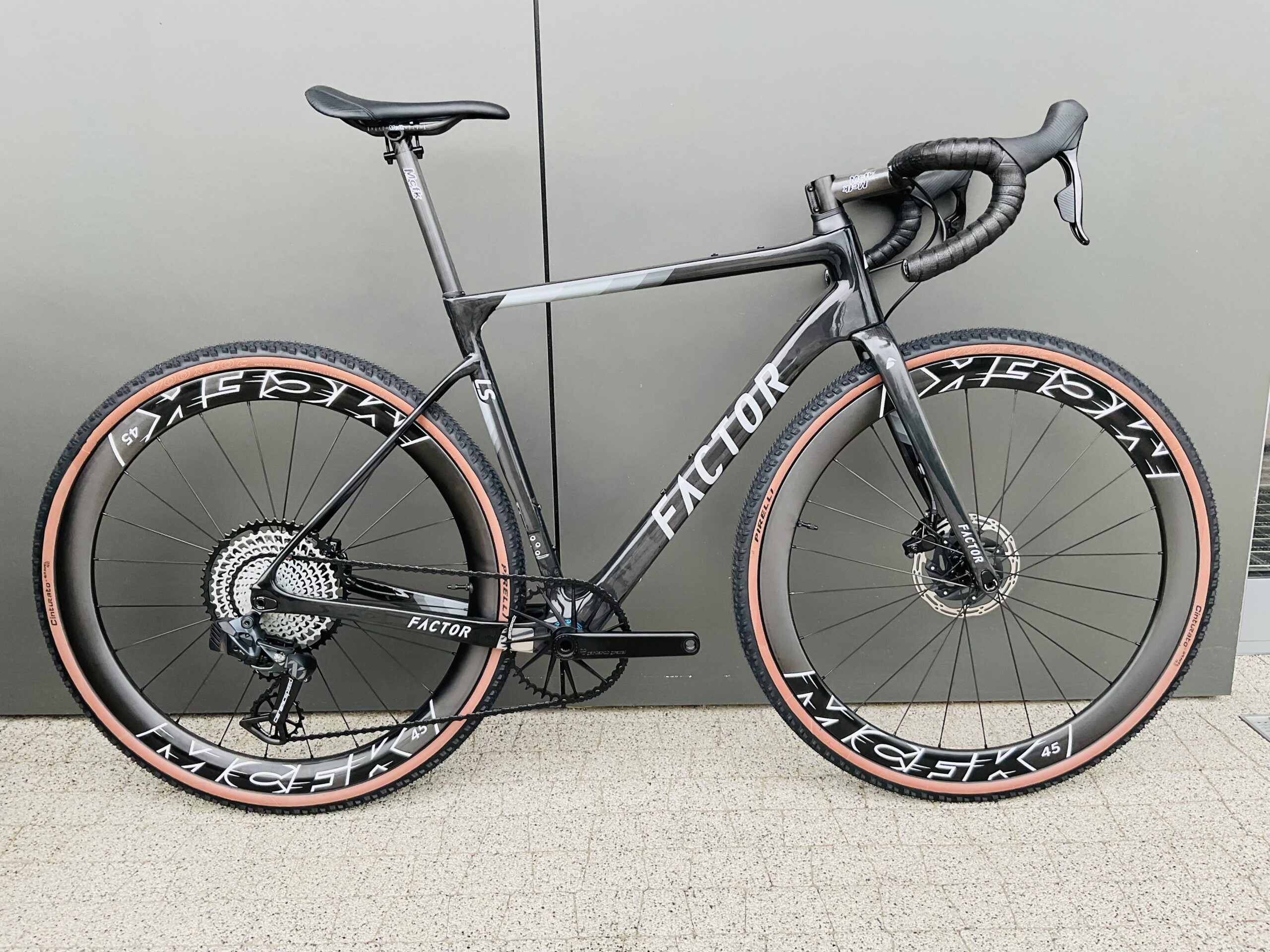 Factor LS Gravel Custom 7.3kg MCFK Garbaruk Ceramicspeed