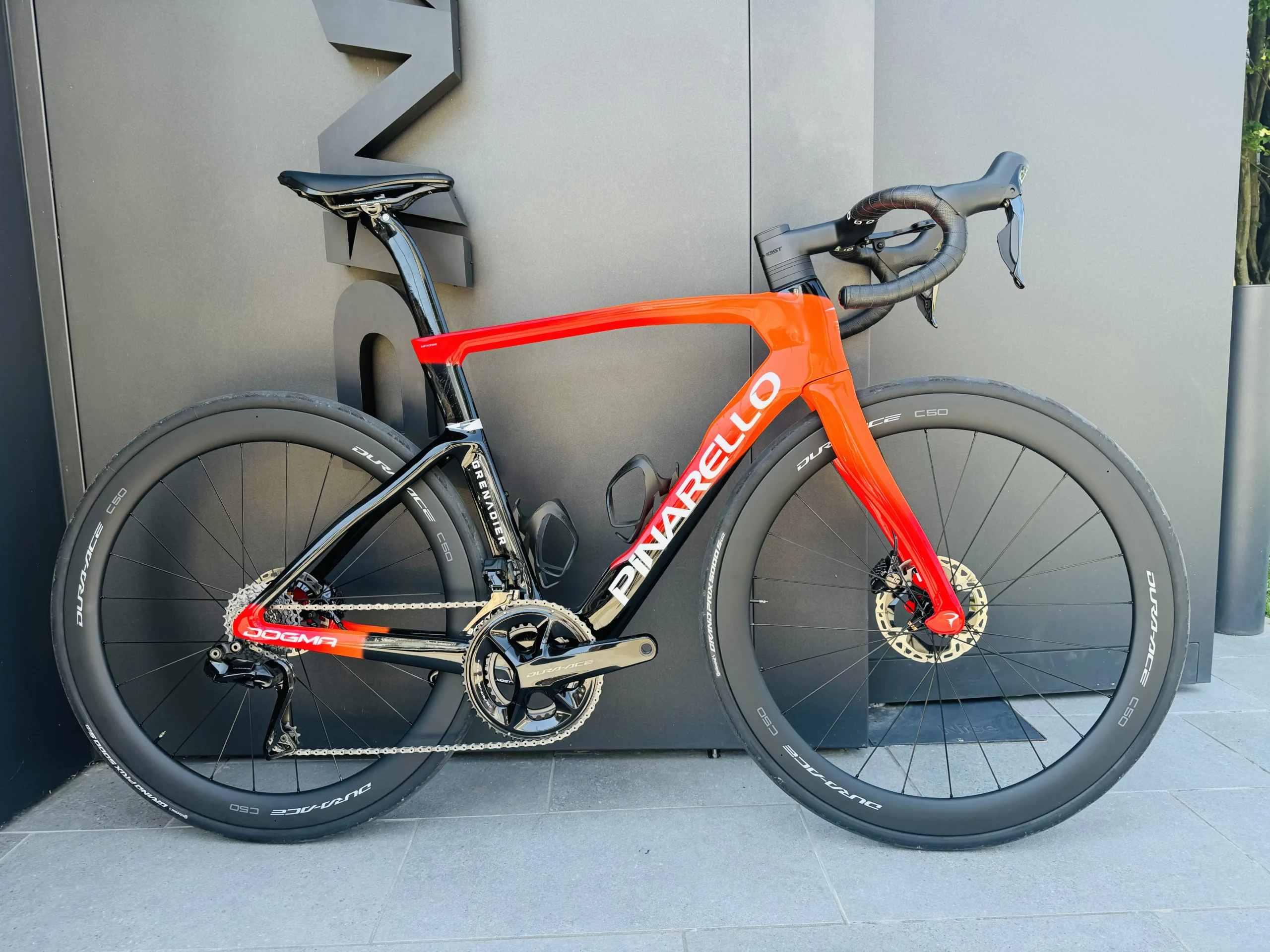 Pinarello Dogma F 2025 | Team Ineos | Dura Ace Di2 Disc | Limited Edition