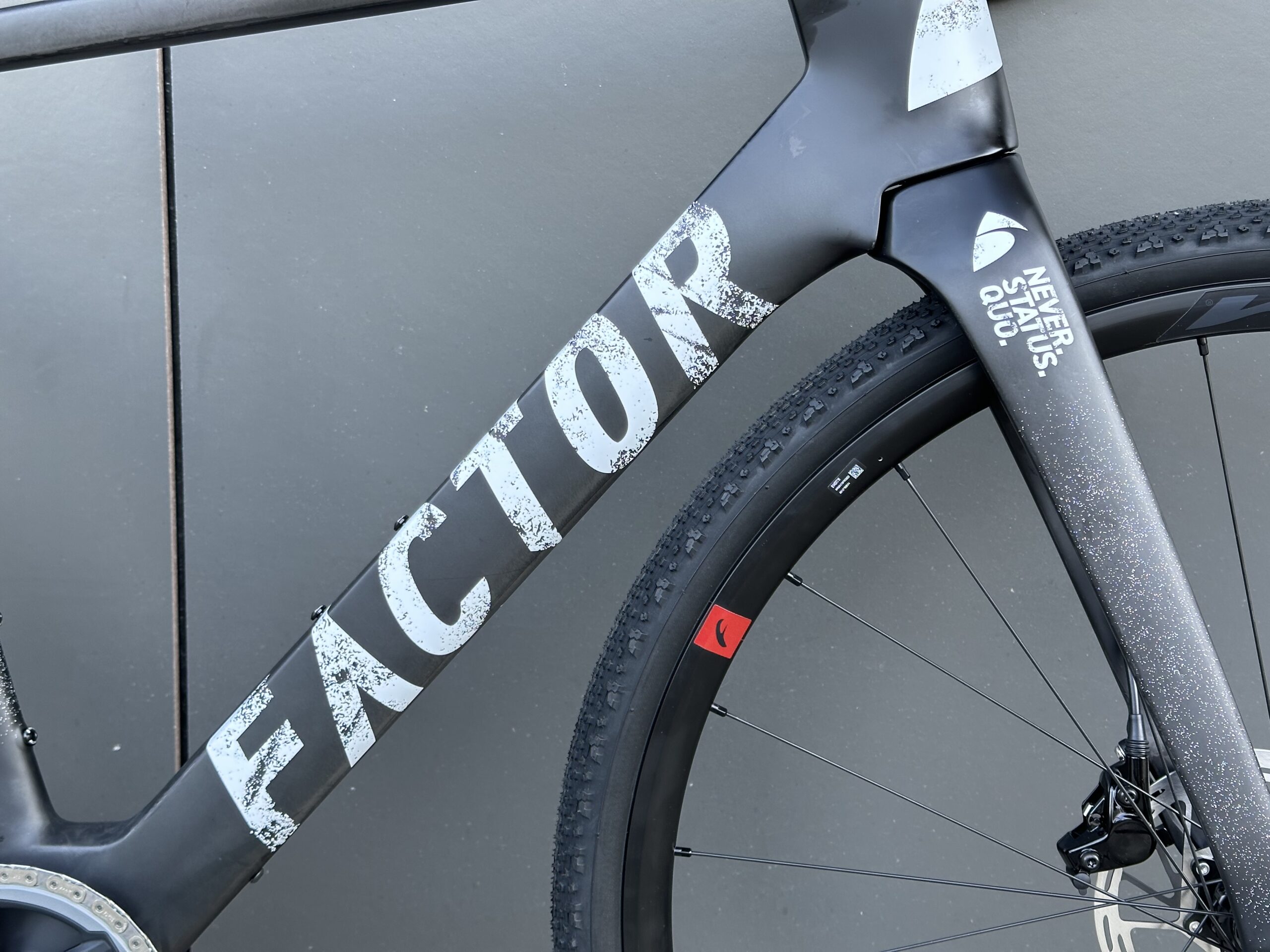 FACTOR OSTRO GRAVEL BLACK MATT FORCE FULCRUM - obrazek 5