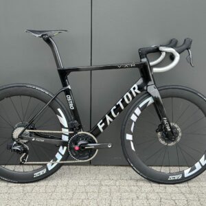 FACTOR OSTRO V.A.M CHROME 56 SRAM FORCE ZIPP 404 FIRECREST