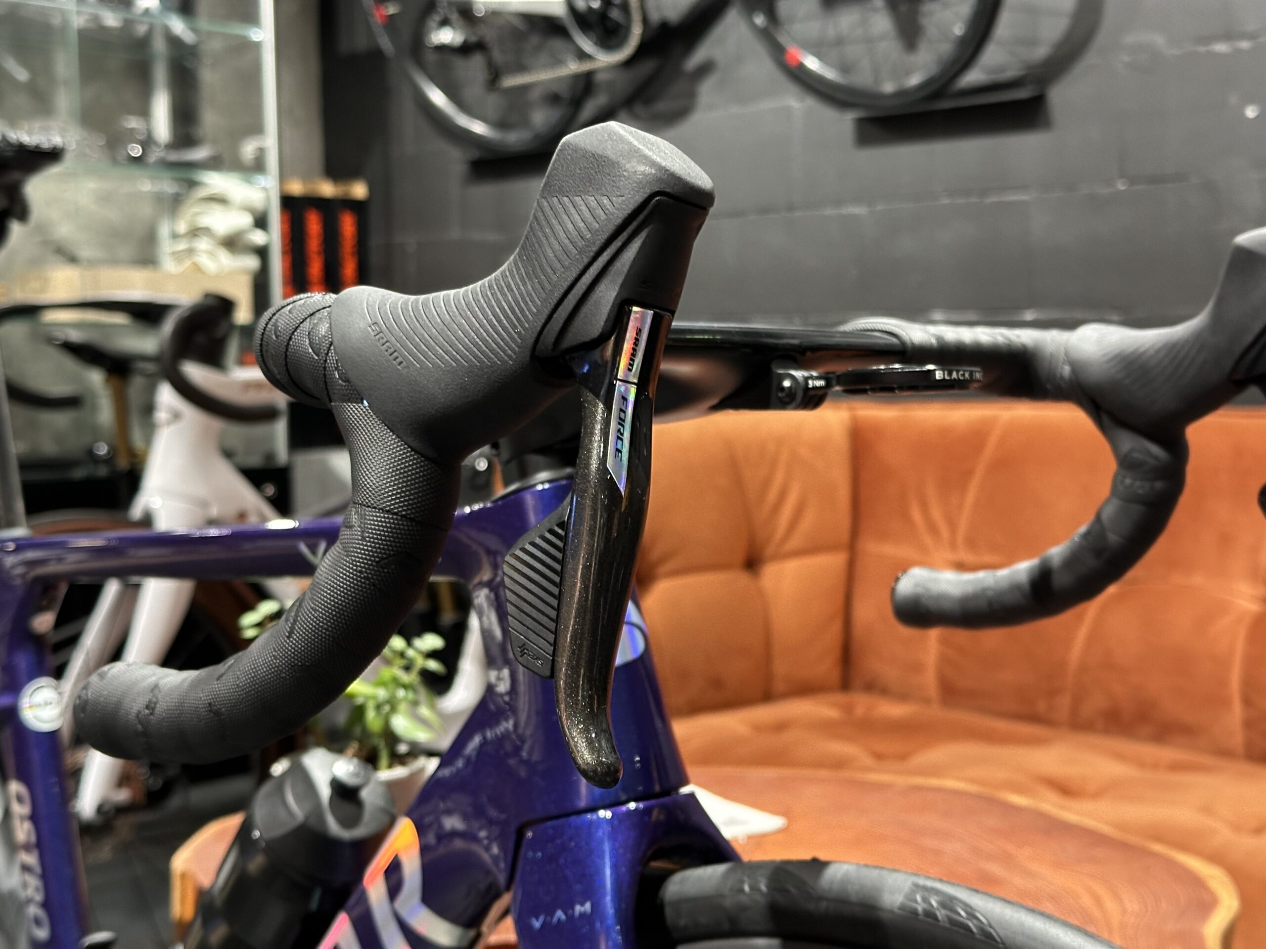 FACTOR OSTRO V.A.M CHAMELEON BLACK INC SIXTY SRAM FORCE - obrazek 2