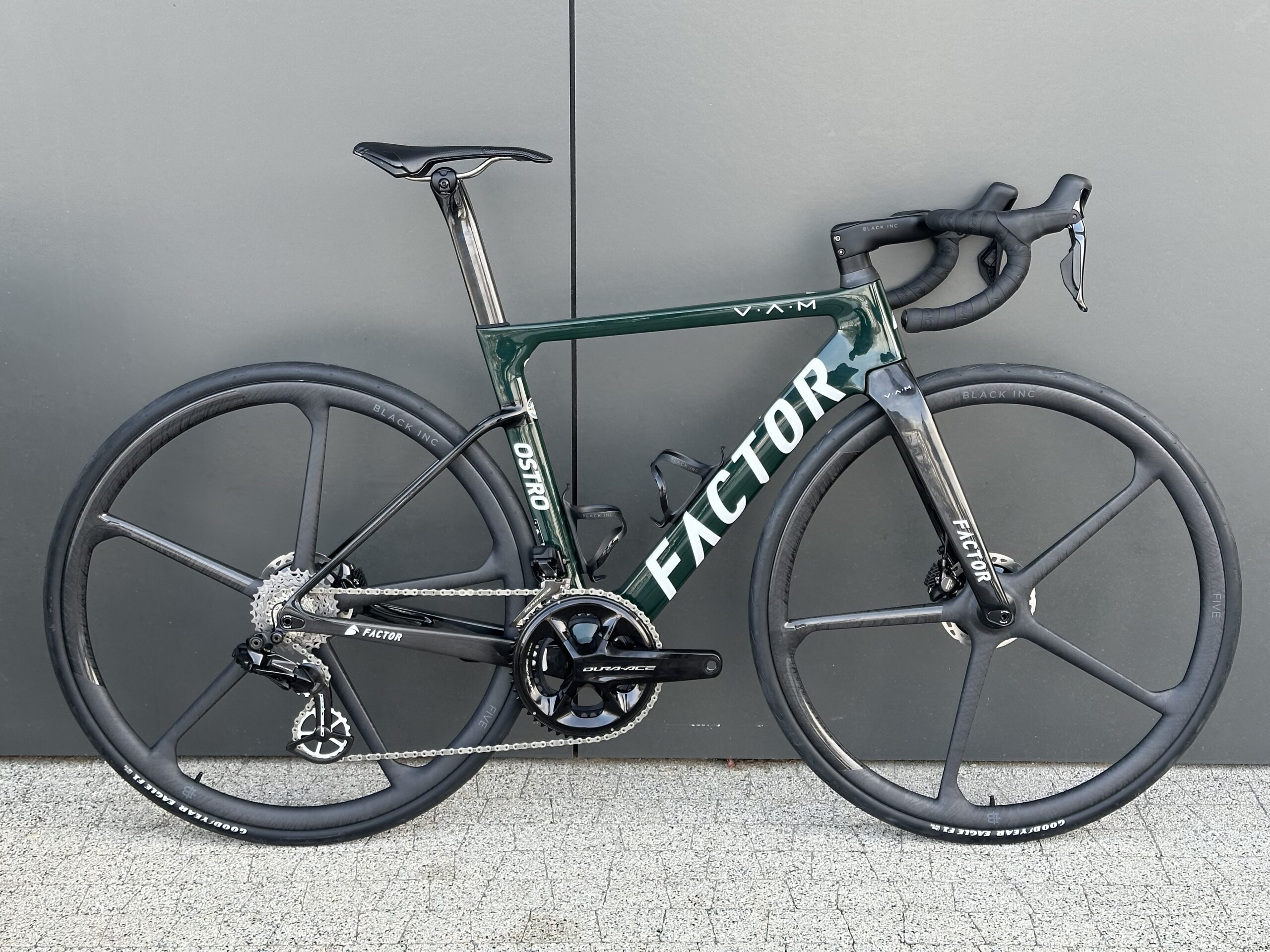FACTOR OSTRO V.A.M RACING GREEN 52 BLACK INC FIVE DURA ACE DI2