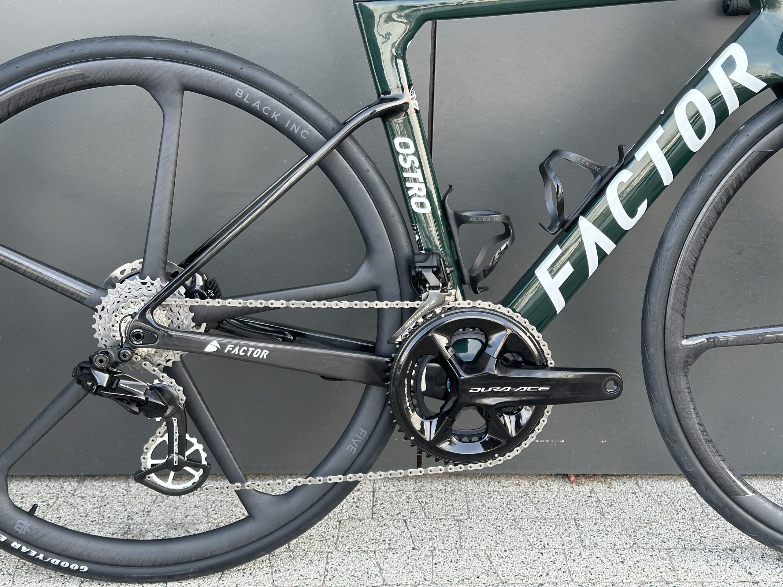 FACTOR OSTRO V.A.M RACING GREEN 52 BLACK INC FIVE DURA ACE DI2 - obrazek 2