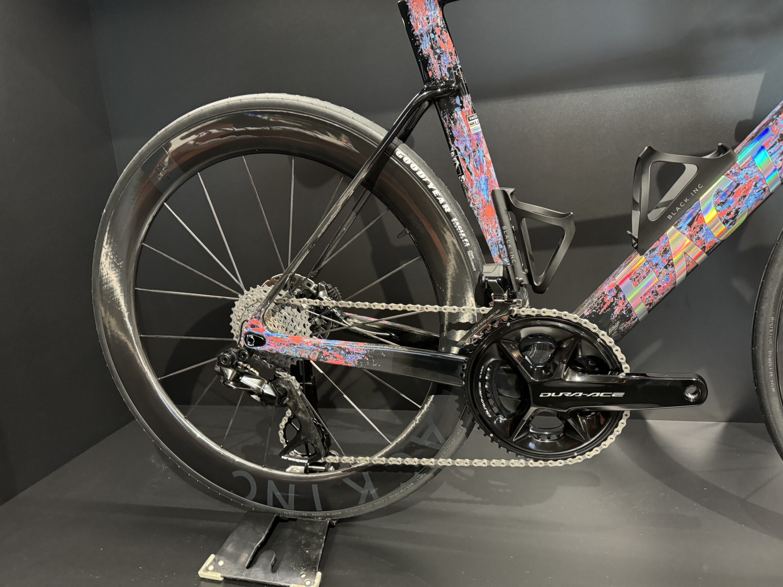 Factor OSTRO VAM 2024 TDF Edition – Dura Ace Di2 - Black INC 48//58 - Aero - obrazek 5