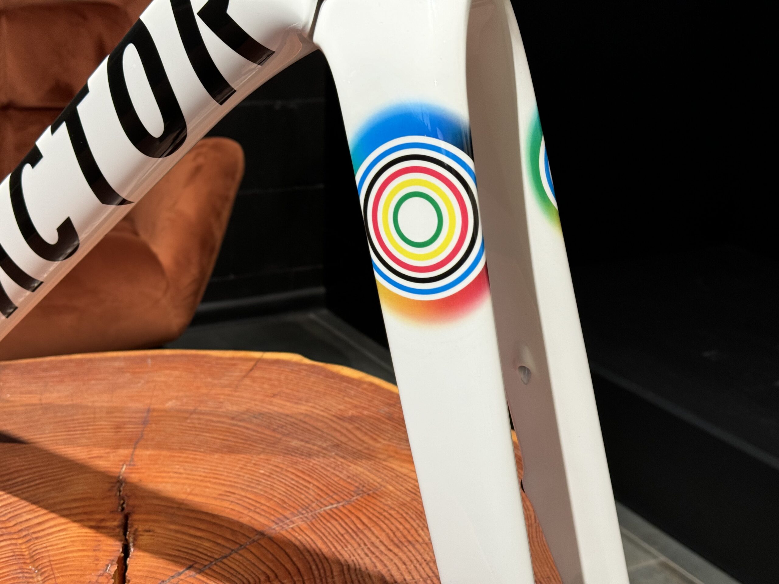 Factor Ostro VAM V2 Paris 1900 - Rama Carbon - obrazek 6