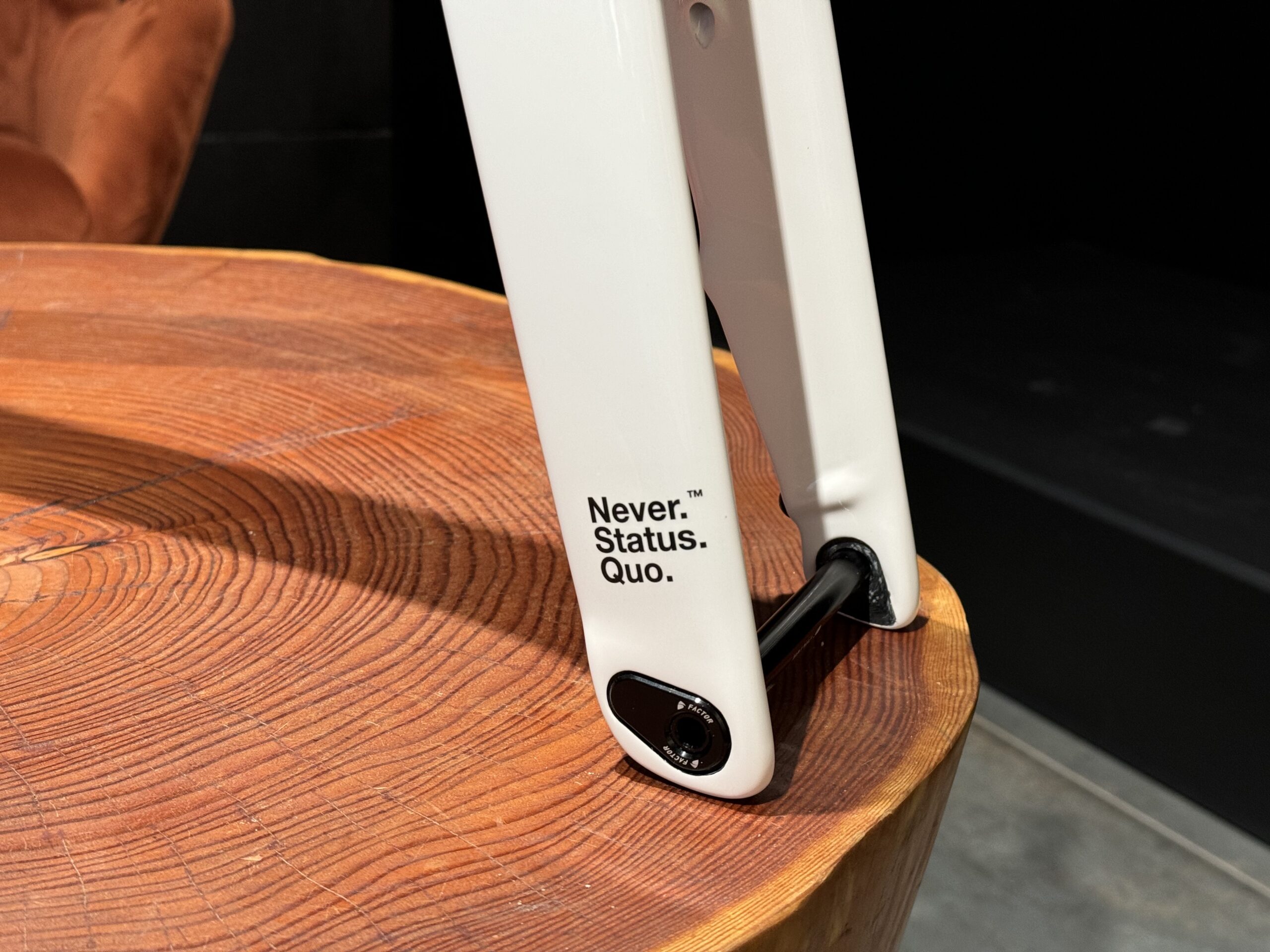 Factor Ostro VAM V2 Paris 1900 - Rama Carbon - obrazek 4