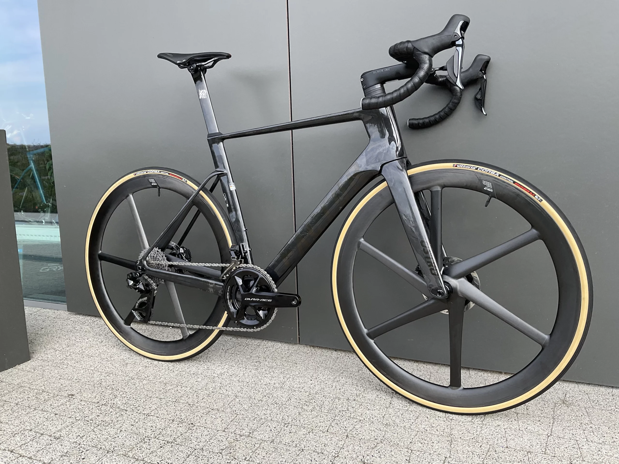 Factor Ostro VAM 2.0 | Dura Ace Di2 | Bike Ahead Aero | 56 L | Black INC | Tint