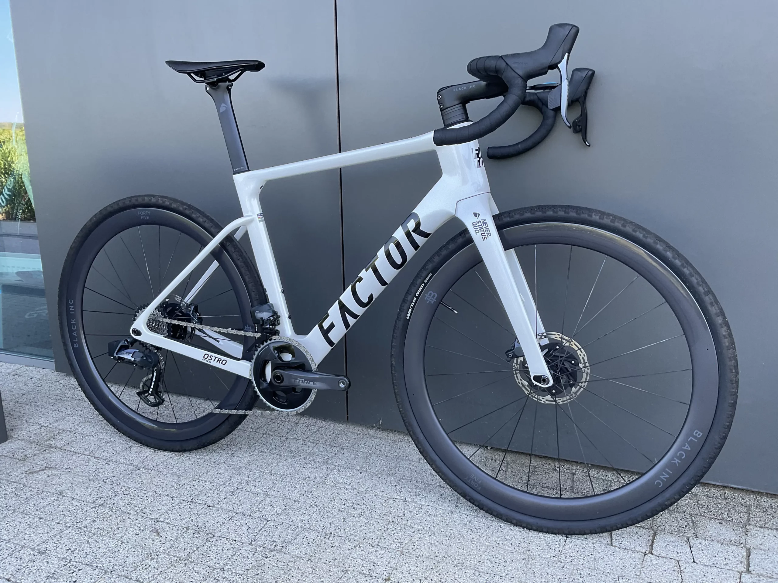 Factor Ostro Gravel 56 | Sram Force AXS 2x12 | Black INC 45 | CeramicSpeed | Prisma Studio - obrazek 2