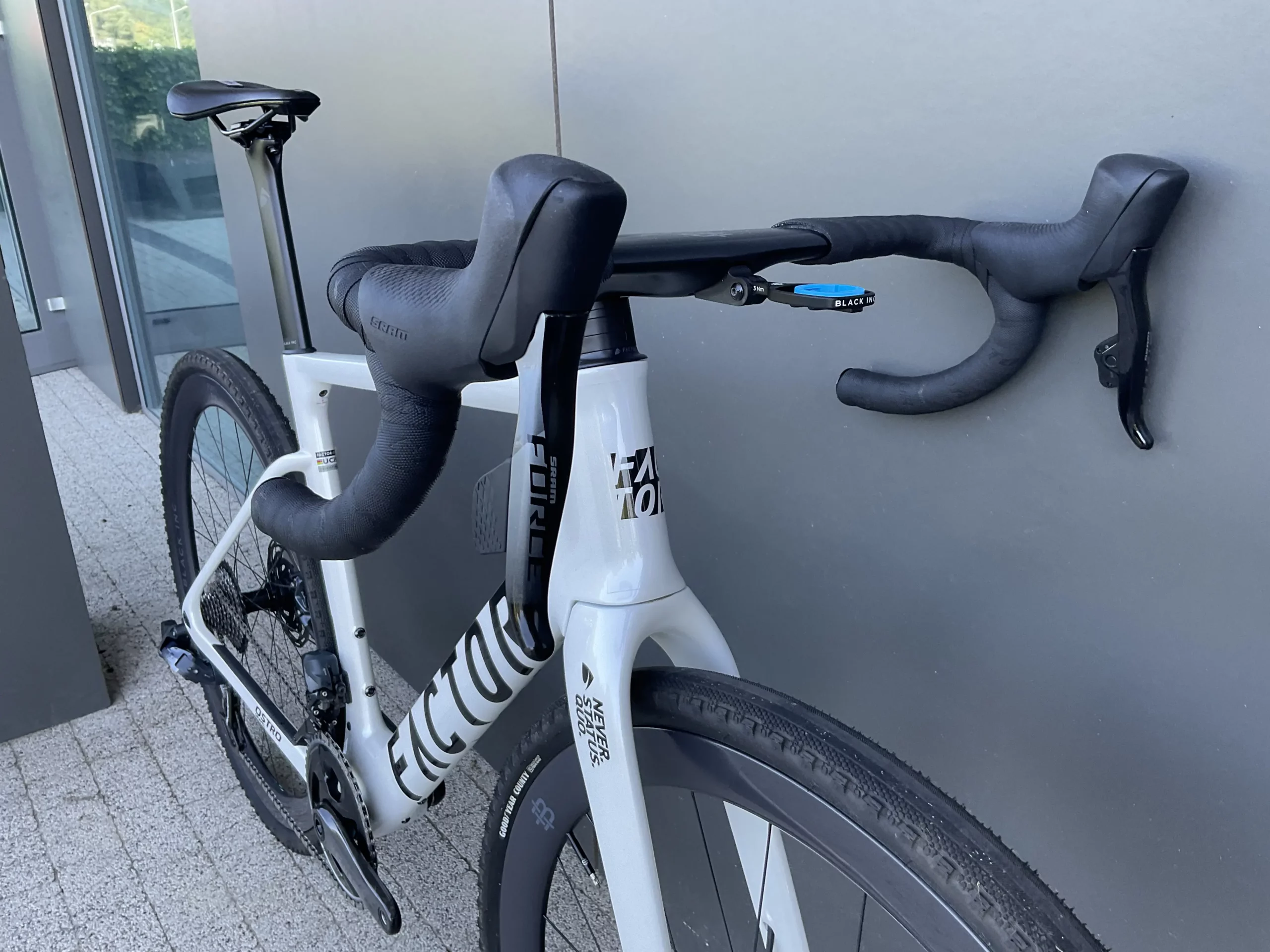 Factor Ostro Gravel 56 | Sram Force AXS 2x12 | Black INC 45 | CeramicSpeed | Prisma Studio - obrazek 3