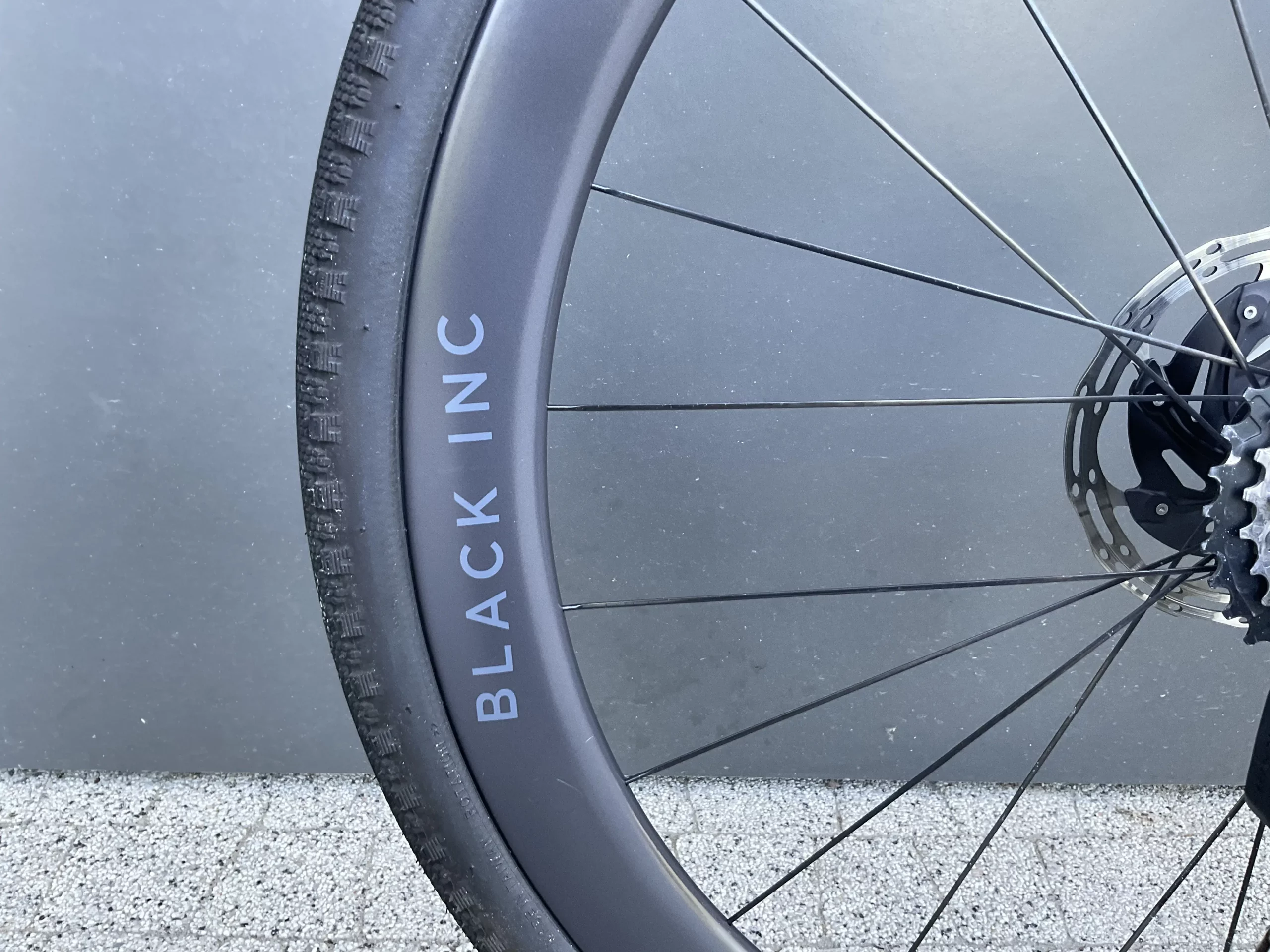 Factor Ostro Gravel 56 | Sram Force AXS 2x12 | Black INC 45 | CeramicSpeed | Prisma Studio - obrazek 6