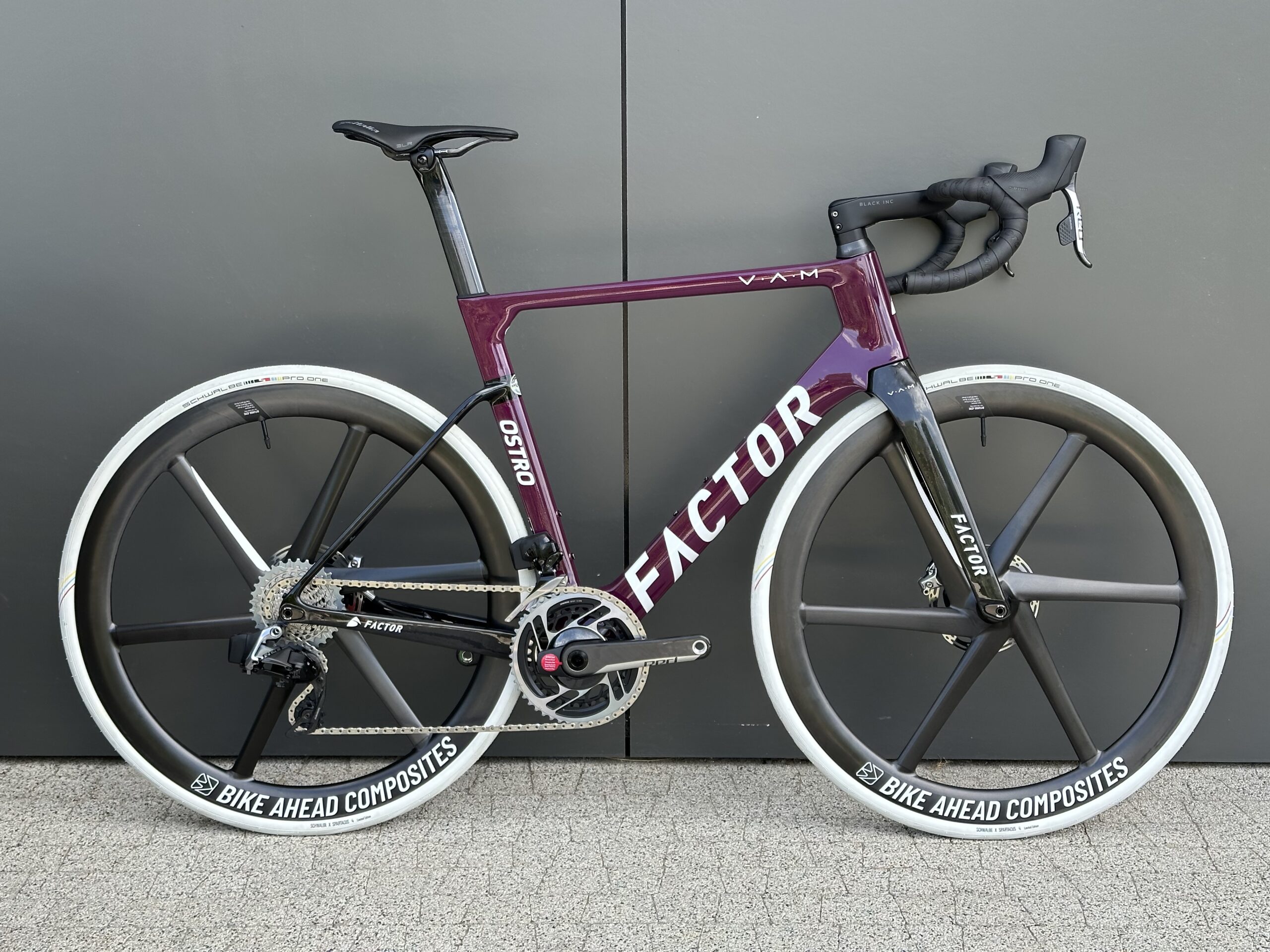 FACTOR OSTRO V.A.M PRISMA STUDIO GRAPE BIKEAHEAD RED AXS