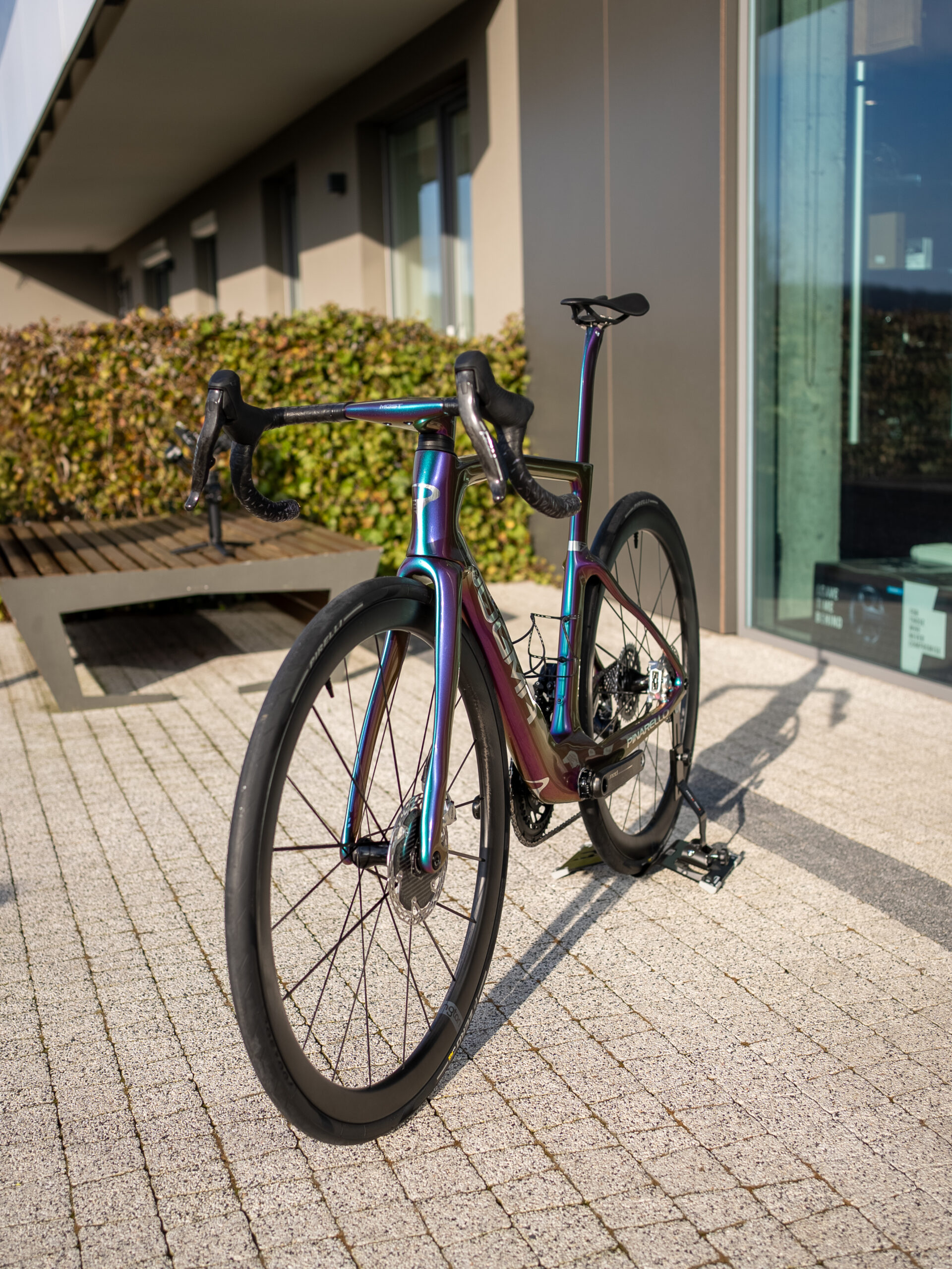 PINARELLO DOGMA F BOREALIS GREEN PURPLE | SRAM RED AXS | PARTINGTON