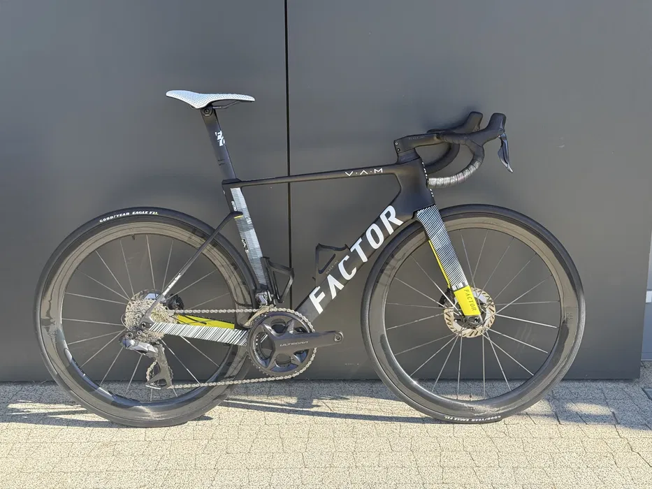 Factor Ostro V.A.M Geometric 54