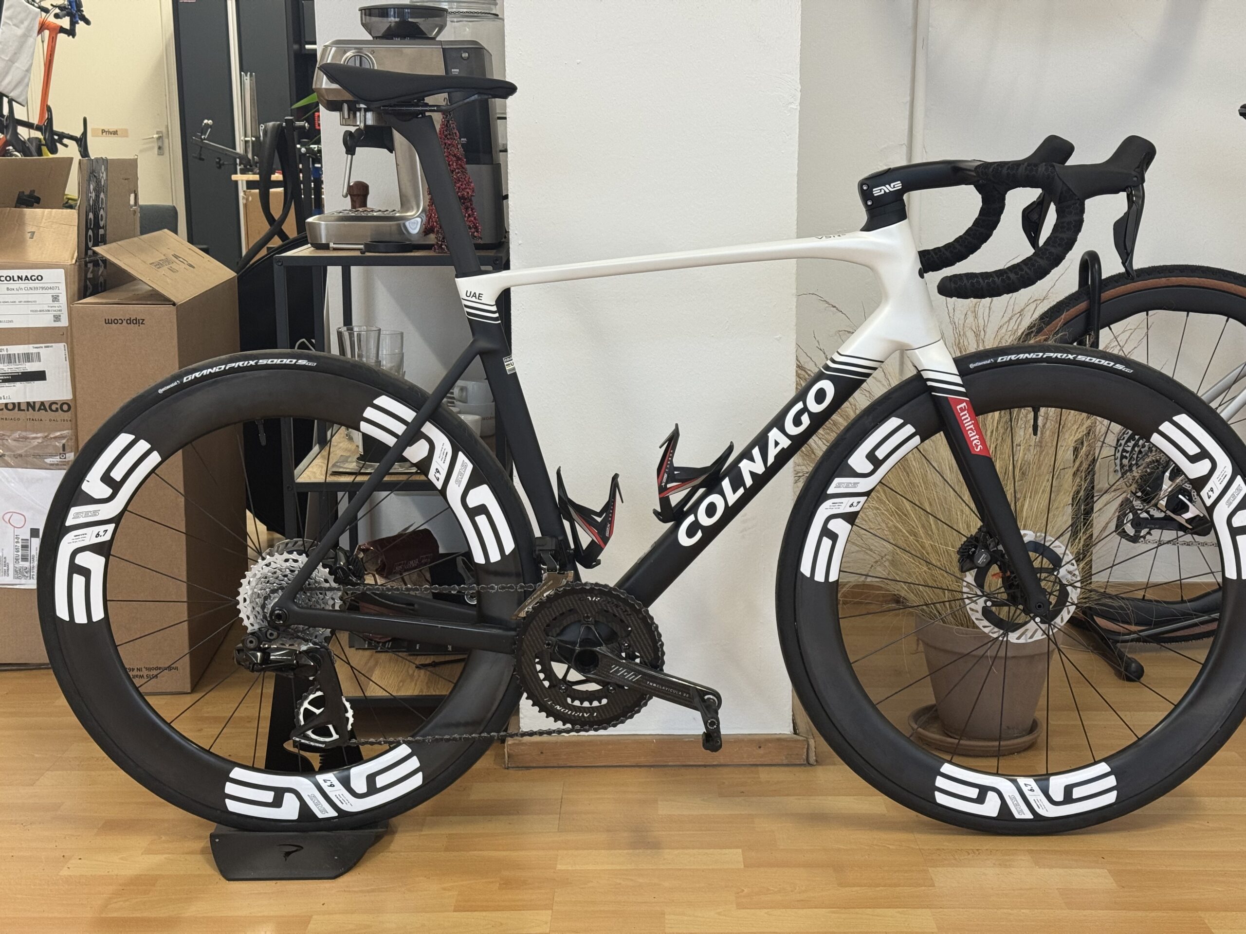 Colnago V5-RA SDM5 - Team UAE Emirates - Dura Ace Di2 - THM Clavicula - Carbon Ti - Ceramicspeed