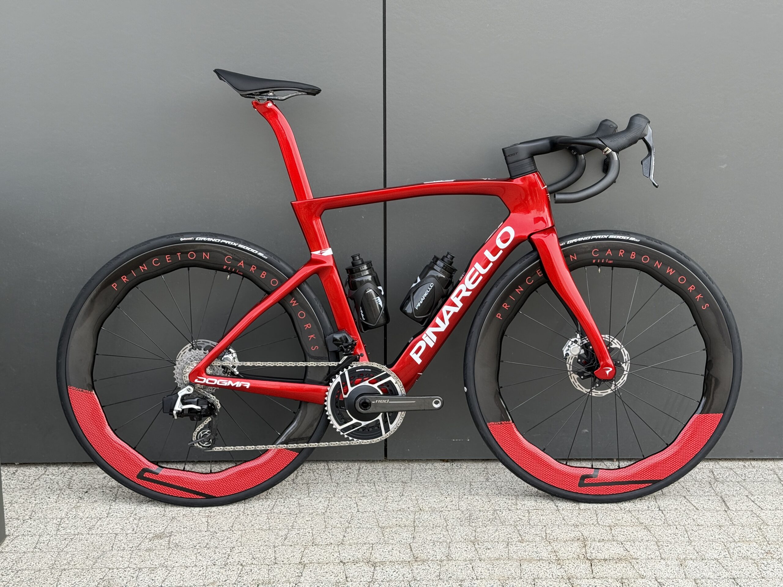 PINARELLO DOGMA F CUSTOM STARRY RED ROZ. 54 SRAM RED AXS PRINCETON CARBON WORKS WAKE 6560