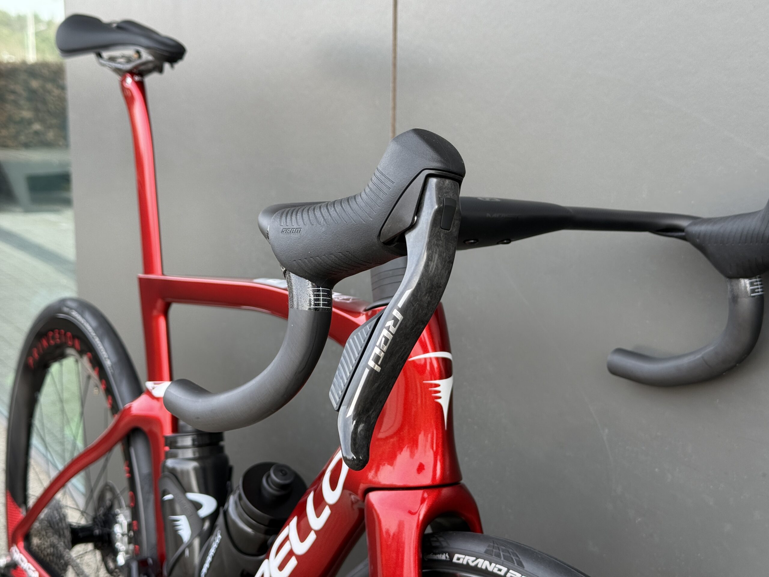 PINARELLO DOGMA F CUSTOM STARRY RED ROZ. 54 SRAM RED AXS PRINCETON CARBON WORKS WAKE 6560 - obrazek 10
