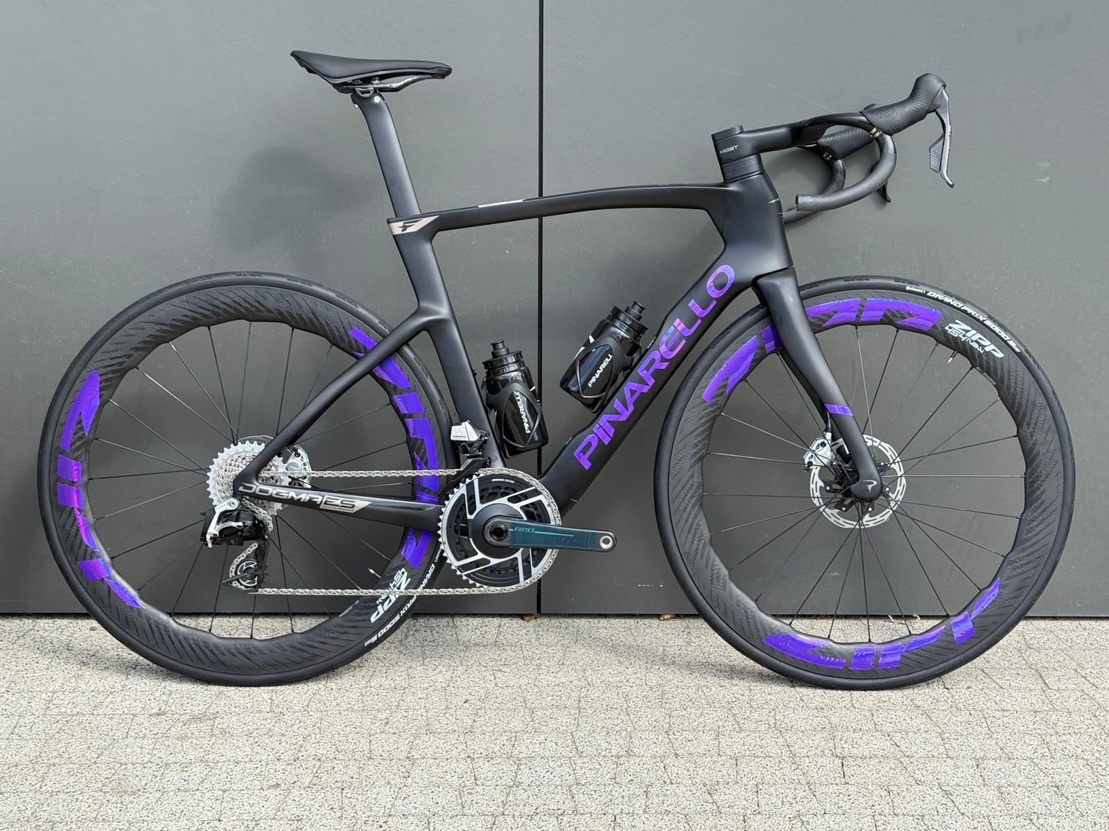 Pinarello Dogma F Edizione Speciale Tissot custom build