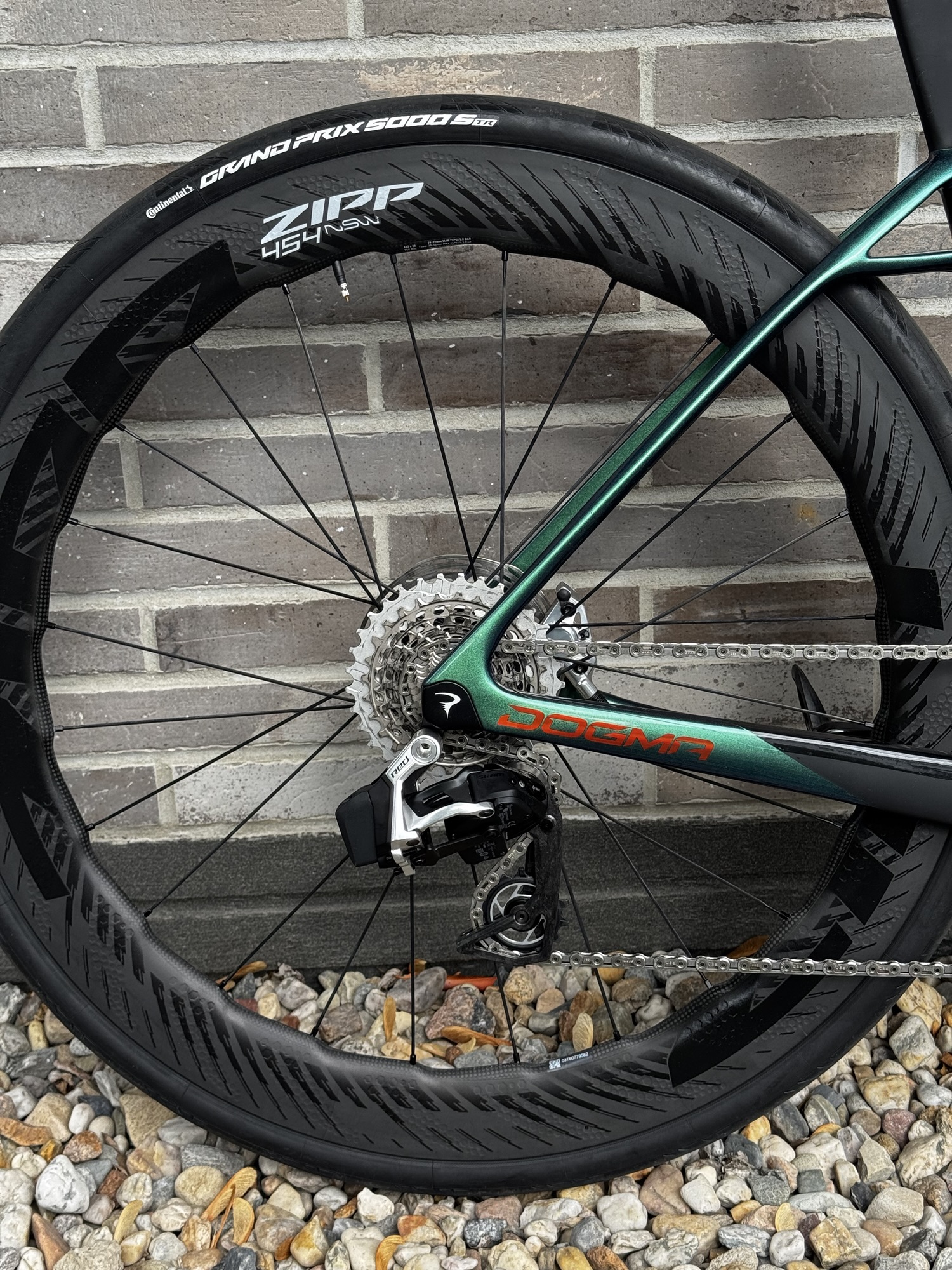 Pinarello Dogma X New 2026 - Jade Eclipse - Demo - obrazek 4