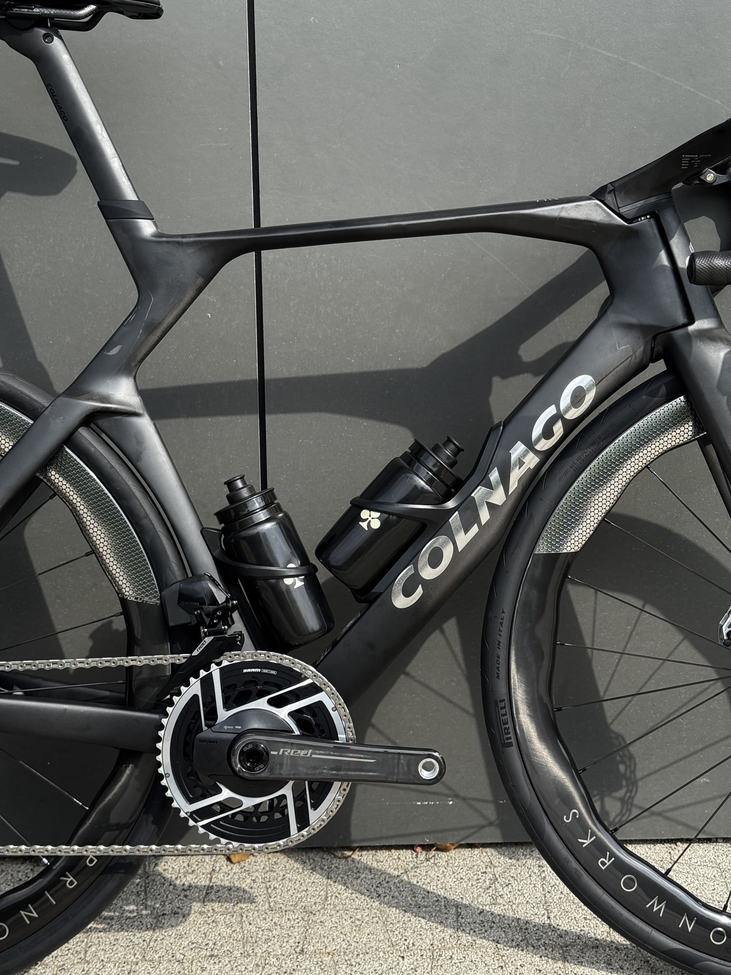 Colnago Y1-RS Dark Series - Raw Carbon - Sram Red - Princeton CarbonWorks Peak Chrome - obrazek 2
